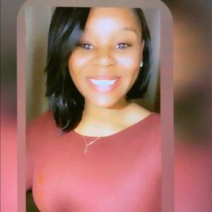 Meet your Posher, Alexis